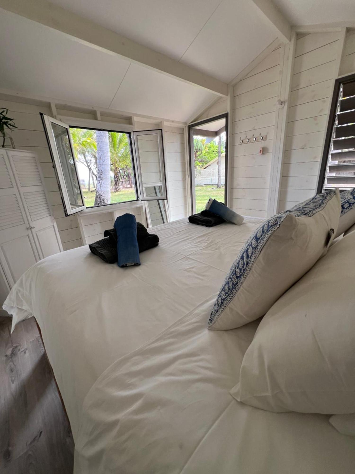 Bungalow Face Au Lagon Saint-Paul Bagian luar foto